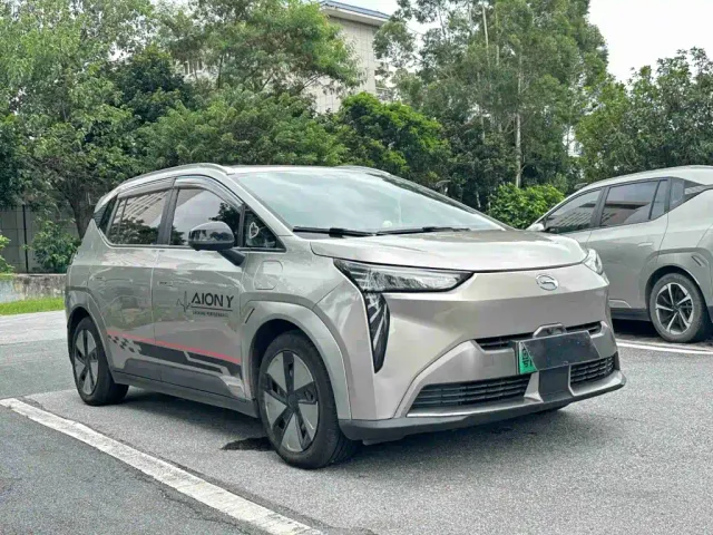 GAC Aion Y — Фото автомобиля 3