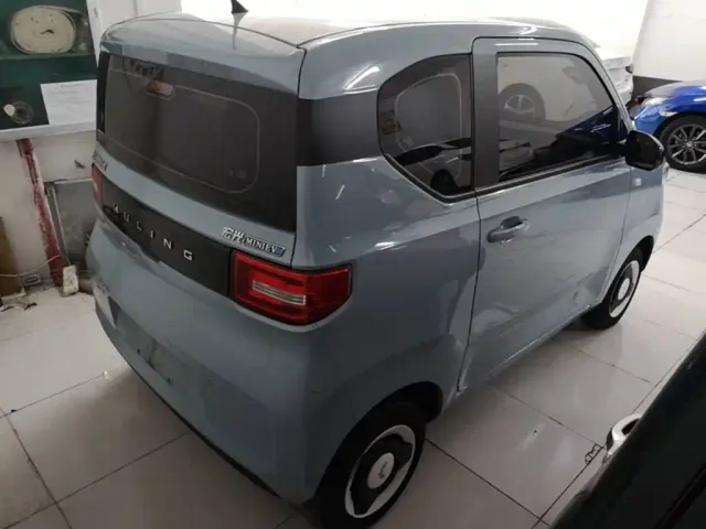 Wuling Hongguang Mini EV — Фото автомобиля 6