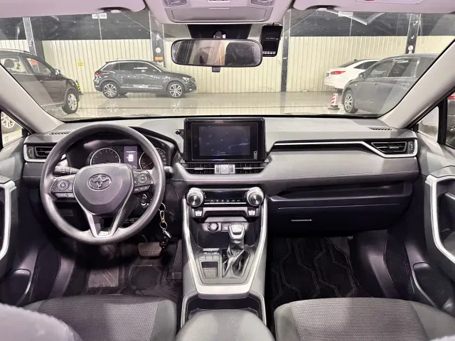 Toyota RAV4 — Фото автомобиля 7