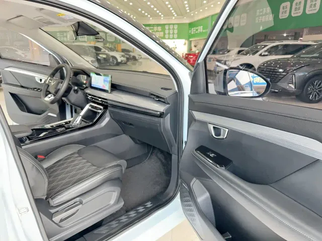 Wuling Asta — Фото автомобиля 10