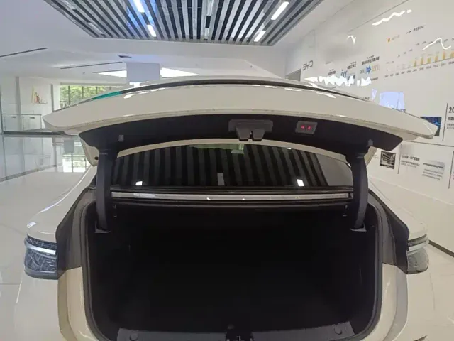 BYD Seal 07 DM-i — Фото автомобиля 18