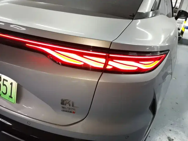 BYD Han L — Фото автомобиля 23
