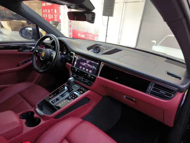 Porsche Macan — Фото автомобиля 19