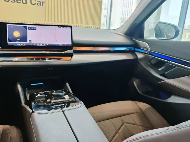 BMW 5 Series — Фото автомобиля 23