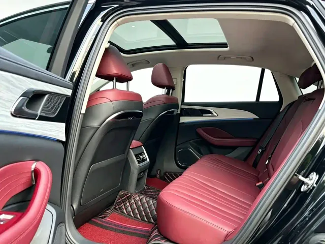 Hongqi H5 — Фото автомобиля 4