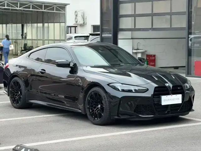BMW M4 — Фото автомобиля 2