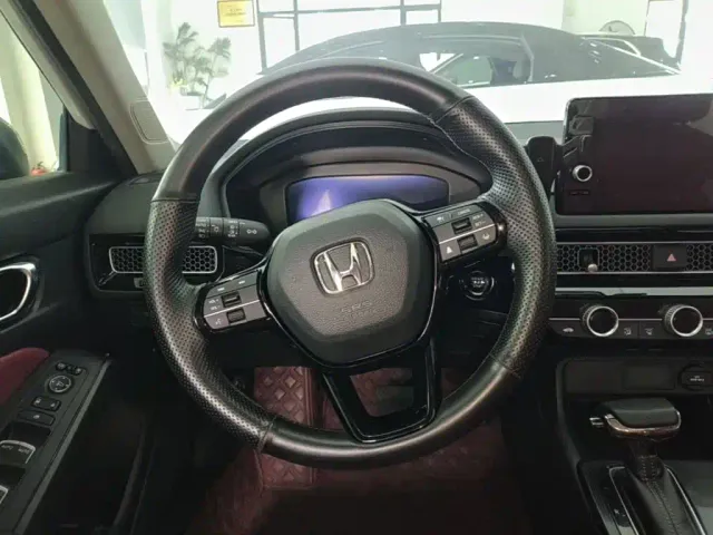 Honda Civic — Фото автомобиля 10