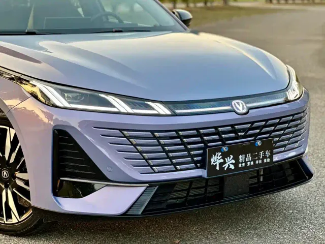 Changan Eado — Фото автомобиля 18
