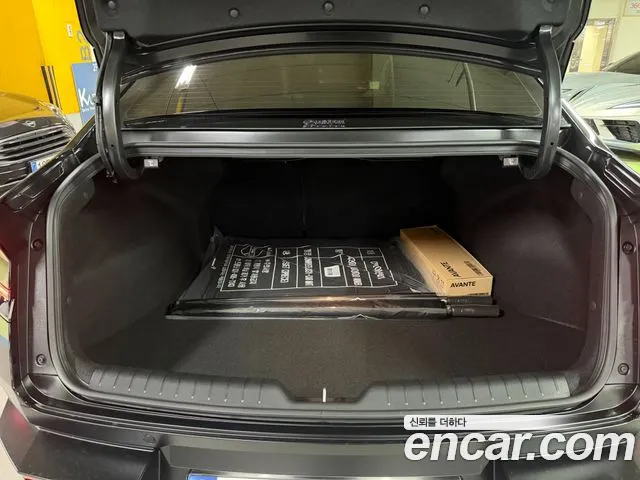 Hyundai Avante (CN8) — Фото автомобиля 15