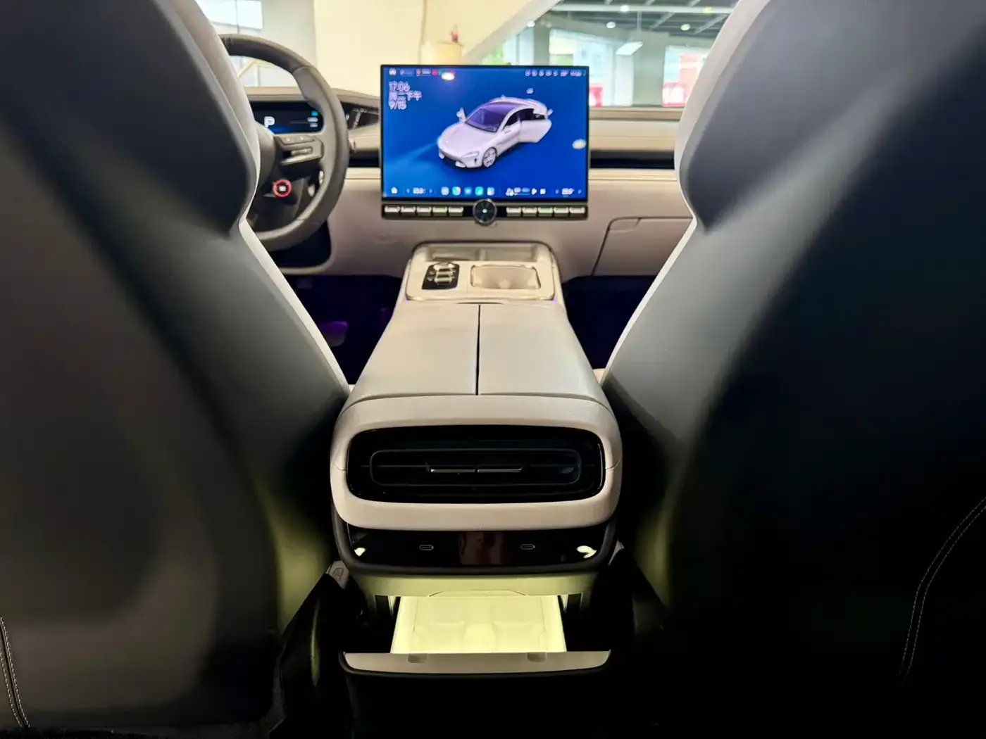 Xiaomi Auto Xiaomi SU7 2024 RWD Long Range Intelligent Driving Edition — Фото автомобиля 10