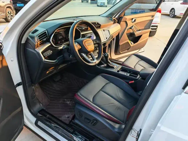 Audi Q3 — Фото автомобиля 5
