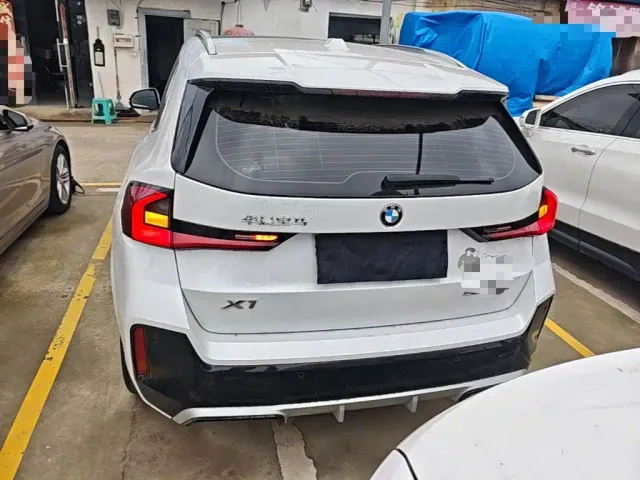 BMW X1 — Фото автомобиля 5