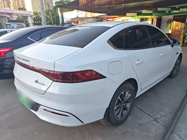 BYD Qin PLUS — Фото автомобиля 6