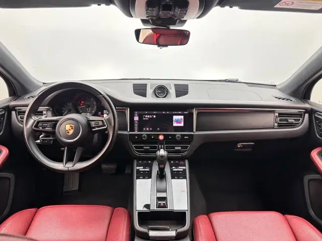 Porsche Macan — Фото автомобиля 10