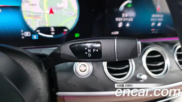 Mercedes-Benz E-Class — Фото автомобиля 9