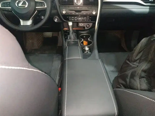 Lexus RX — Фото автомобиля 7