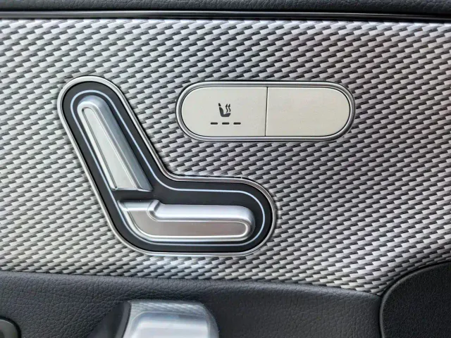 Mercedes-Benz A-Class — Фото автомобиля 12