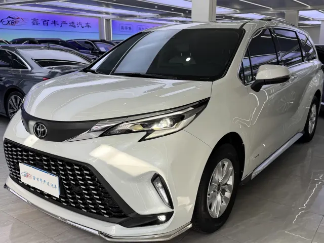 Фотография автомобиля — Toyota Granvia