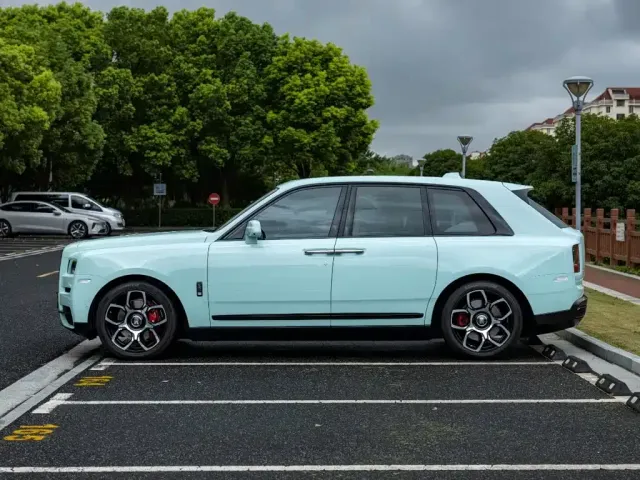 Rolls-Royce Cullinan — Фото автомобиля 7