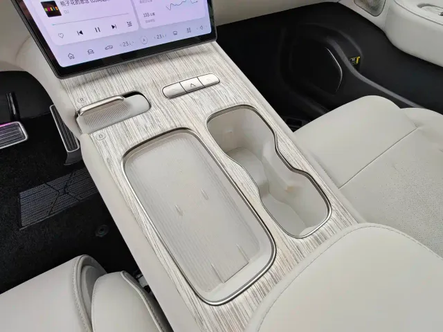 Nio ET7 — Фото автомобиля 15