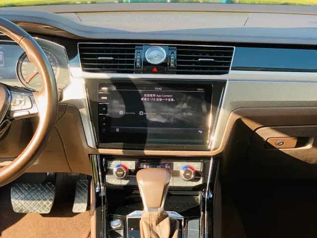 Volkswagen Phideon — Фото автомобиля 23