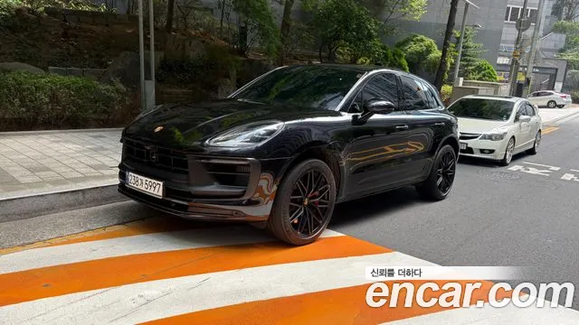 Porsche Macan — Фото автомобиля 2