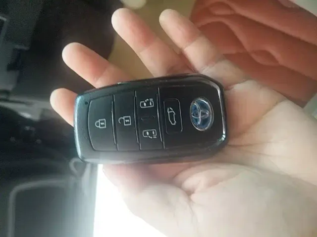 Toyota Granvia — Фото автомобиля 8