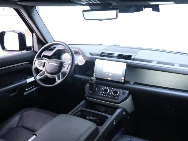 Land Rover Defender — Фото автомобиля 20