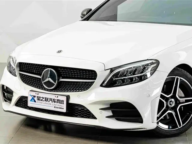 Mercedes-Benz C-Class — Фото автомобиля 2