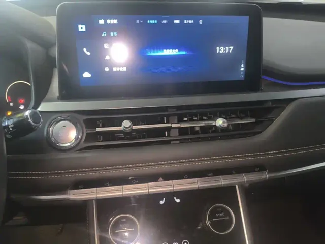 Chery Tiggo 8 — Фото автомобиля 12