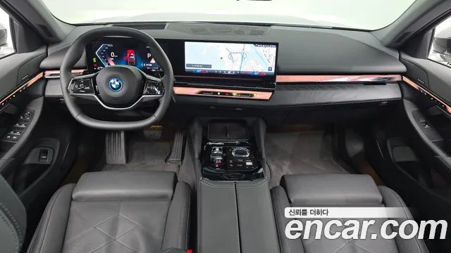 BMW 5-Series 5 серия (G60) — Фото автомобиля 7