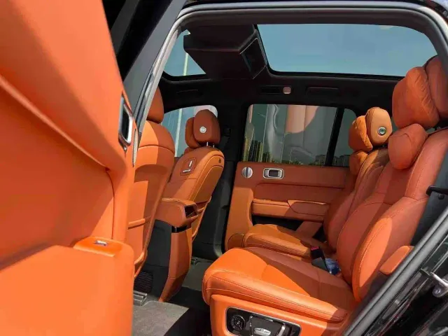 Li Auto L8 — Фото автомобиля 5