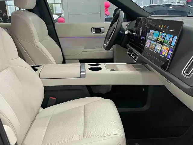 Li Auto Li Xiang L9 2022 Max — Фото автомобиля 8