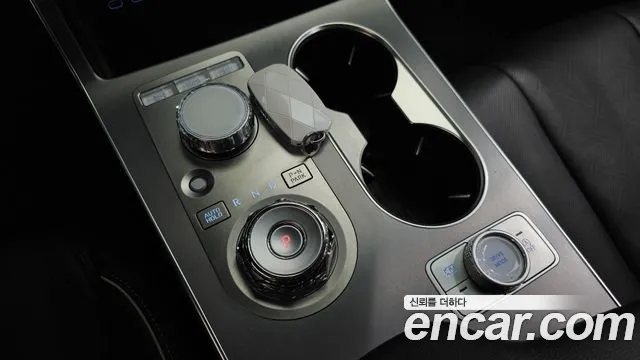 Genesis GV80 — Фото автомобиля 12