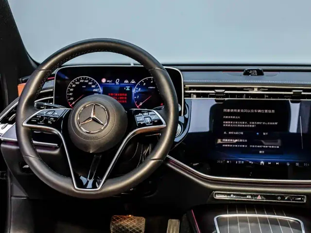 Mercedes-Benz E-Class — Фото автомобиля 30
