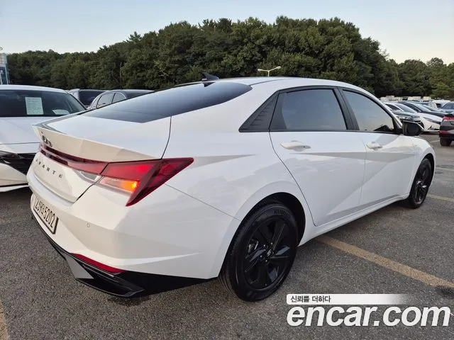 Hyundai AVANTE Avante (CN7) — Фото автомобиля 6