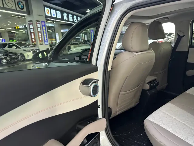 BYD Yuan PLUS — Фото автомобиля 11