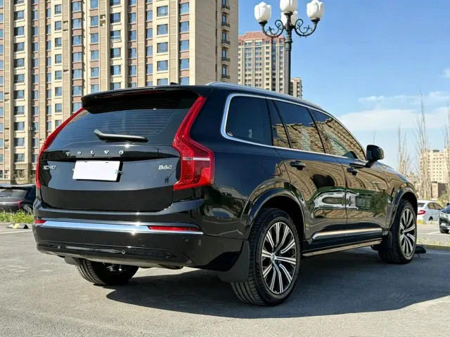 Volvo XC90 — Фото автомобиля 7