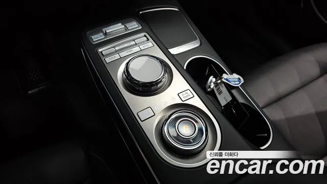 Genesis GV70 2.5T Бензин 2WD — Фото автомобиля 8