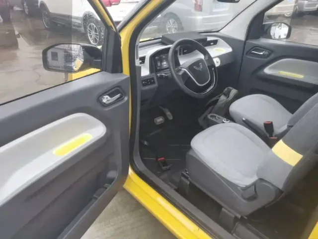 Wuling Hongguang Mini EV — Фото автомобиля 15