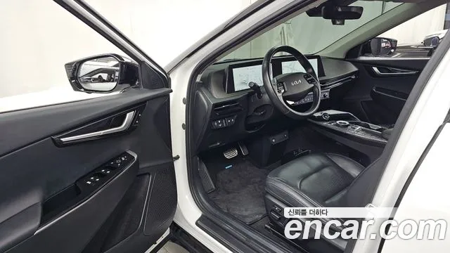 Kia EV6 — Фото автомобиля 15