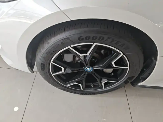BMW i3 — Фото автомобиля 22