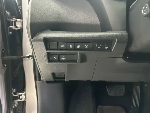 Toyota Sienna — Фото автомобиля 4