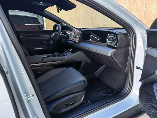 BYD Qin L — Фото автомобиля 19