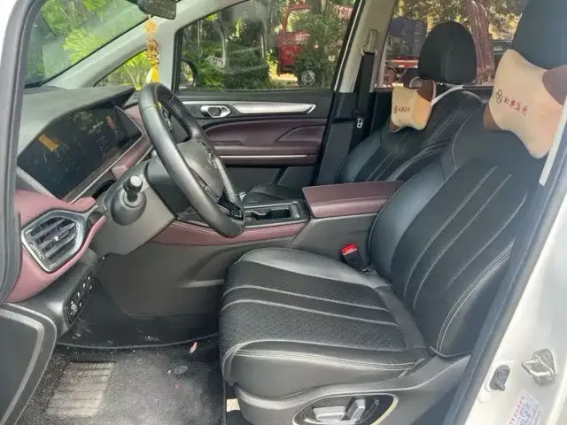 GAC Trumpchi M6 — Фото автомобиля 7