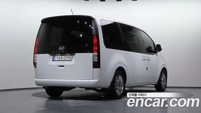 Hyundai Staria — Фото автомобиля 2
