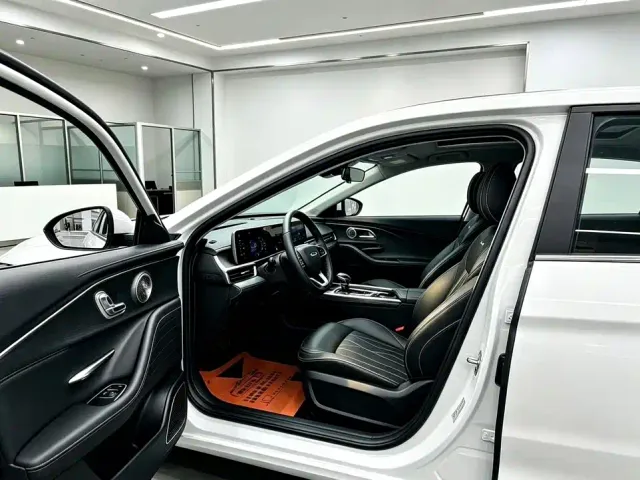 Chery Arrizo 8 — Фото автомобиля 4