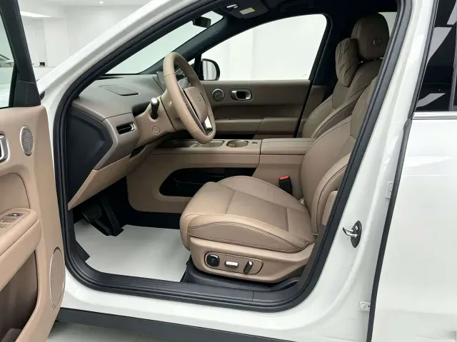 Li Auto i6 — Фото автомобиля 3