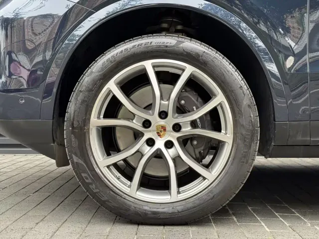 Porsche Cayenne — Фото автомобиля 6