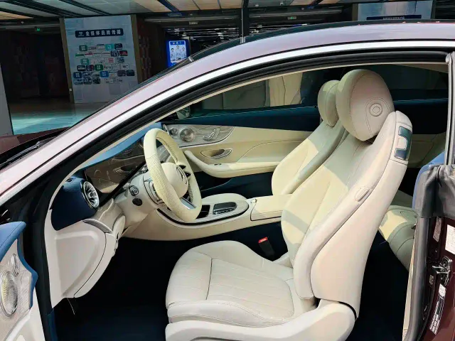 Mercedes-Benz E-Class — Фото автомобиля 4